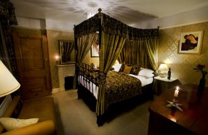 best bedroom 1 sm.jpg